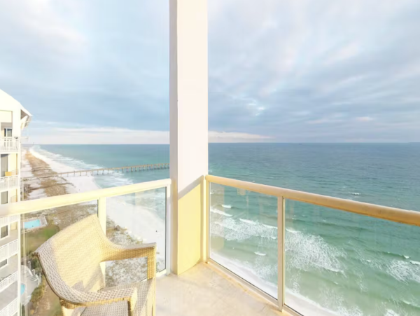 Penthouse Unit with Beach Service